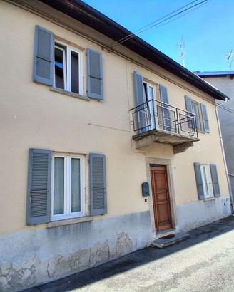 GRAVELLONA TOCE CASETTA AUTONOMA CON CORTILE