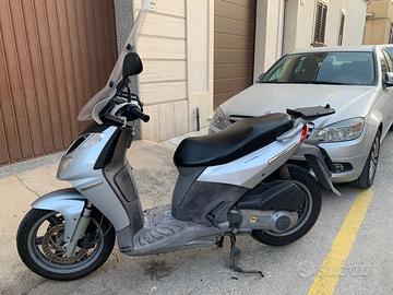 Scooter Aprilia 250