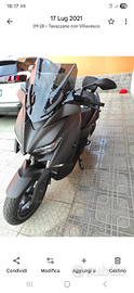 Moto XMAX 300