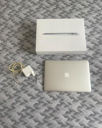 MacBook Air 13" (2015) 8GB RAM