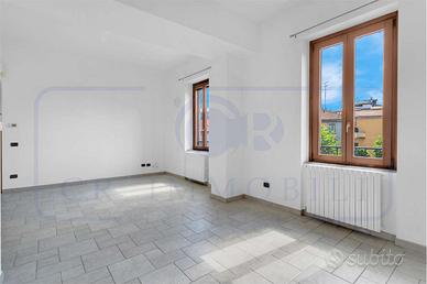 TRILOCALE IN PICCOLA PALAZZINA