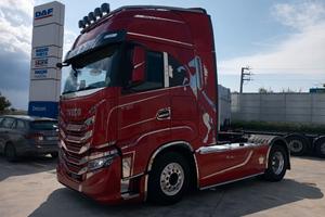 Iveco S-WAY 570 uff. Italia- FULL PNEUMATICO e ful