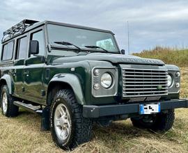 LAND ROVER Defender 110 2.4 TD4 Station Wagon SE