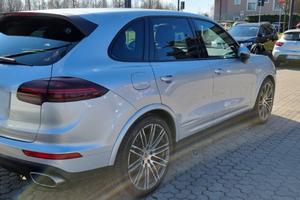 Porsche Cayenne 3.0 V6 Diesel Platinum Edition