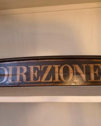 Insegna in ferro “DIREZIONE”