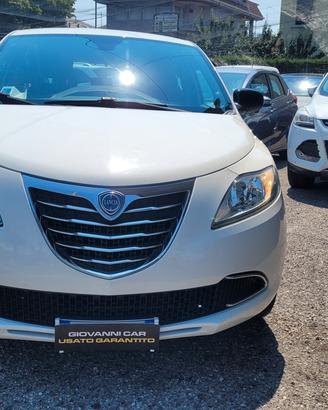 Lancia Ypsilon 1.2 5 porte Platinum ..