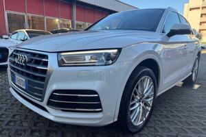 AUDI Q5 2.0 TDI QUATTRO S tronic Bus. Design
