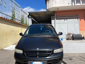 Chrysler Voyager Grand 2.5 turbodiesel SE