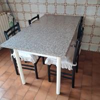 tavolo e 4 sedie