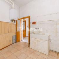 TRILOCALI SU DUE LIVELLI CON 2 BOX