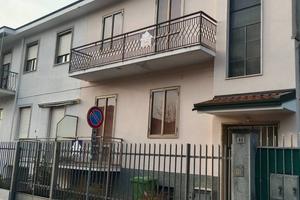 Villa di 185 m² con più di 5 locali a Bareggio