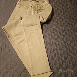 Pantaloni donna
