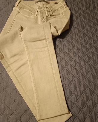 Pantaloni donna