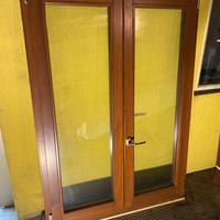 Finestra con vetrocamera in legno due ante