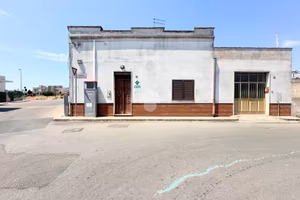 CASA INDIPENDENTE A MANDURIA