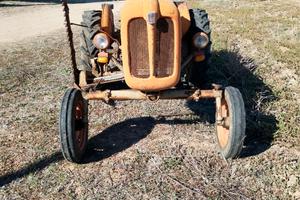 Trattore fiat 211r la piccola