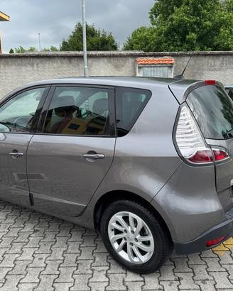 Renault Scenic 1.5 dCi 110CV neopatentato