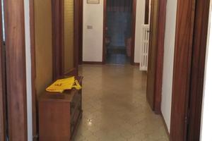 Ampio quadrilocale con doppi servizi