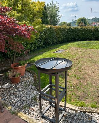 Barbecue e braciere con tavolino