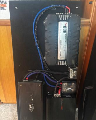 Impianto audio cassa, amplificatore e subwoofer