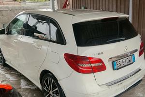 Mercedes b