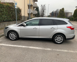 Ford focus titanium 1.6cc 85kw 115cv
