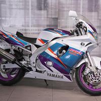 Yamaha FZR 600