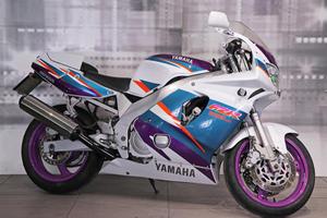 Yamaha FZR 600