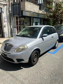 Vend Lancia Ypsilon 1200 benzina/gpl