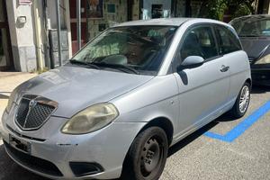 Vend Lancia Ypsilon 1200 benzina/gpl