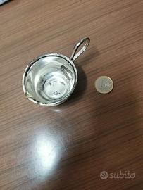 Piccola tazzina in argento