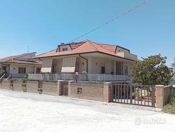 Chieti - Villa singola su tre piani