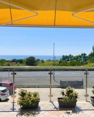 Appartamento di 230 m² con più di 5 locali e box a