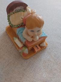 Bambolotto in resina particolare nuovo