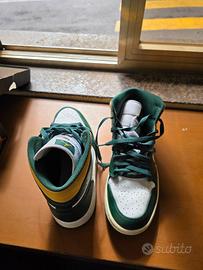 Nike Air Jordan 1 Mid Sonics