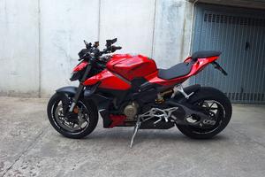  Ducati streetfighter v4  2025