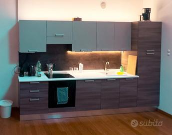 Cucina componibile in buone condizioni