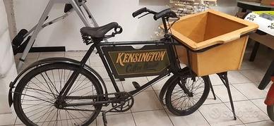 Bicicletta inglese d'epoca da lavoro 