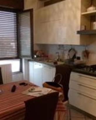 Immobile in asta di 115 m² con 3 locali e box auto