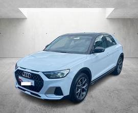 Audi A1 citycarver 30 TFSI Identity Contrast
