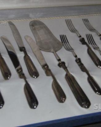 Servizio di posate in argento 800/1000
