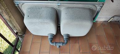 Lavello inox a due vasche