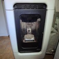 STUFA A PELLETS IDRO EDILKAMIN