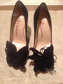 Scarpe scamosciate nere con tacco nuove