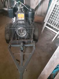 Generatore di corrente 220 380 con motore diesel. 