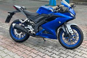 Yamaha YZF r125 anno 12/2021 Colore Blu racing