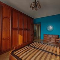 camera da letto e soggiorno 
