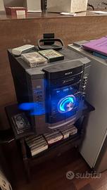 Stereo Sony e Europhon con giradischi e casse
