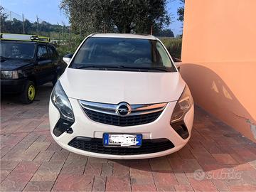 Opel Zafira Tourer metano