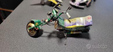 giocattoli originali africani in latta